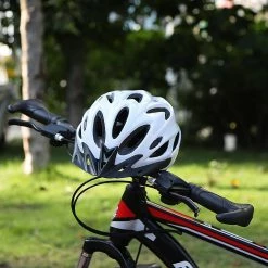 Born Pretty Né Joli Vélo Léger Casque Respirant VTT VTT Vélo De Sécurité Chapeau Casquette Protection De La Tête Équipement De Cyclisme 11 Born Pretty Né Joli Vélo Léger Casque Respirant VTT VTT Vélo De Sécurité Chapeau Casquette Protection De La Tête Équipement De Cyclisme -Accessoires auto pour vélo Boutique 464259154 max