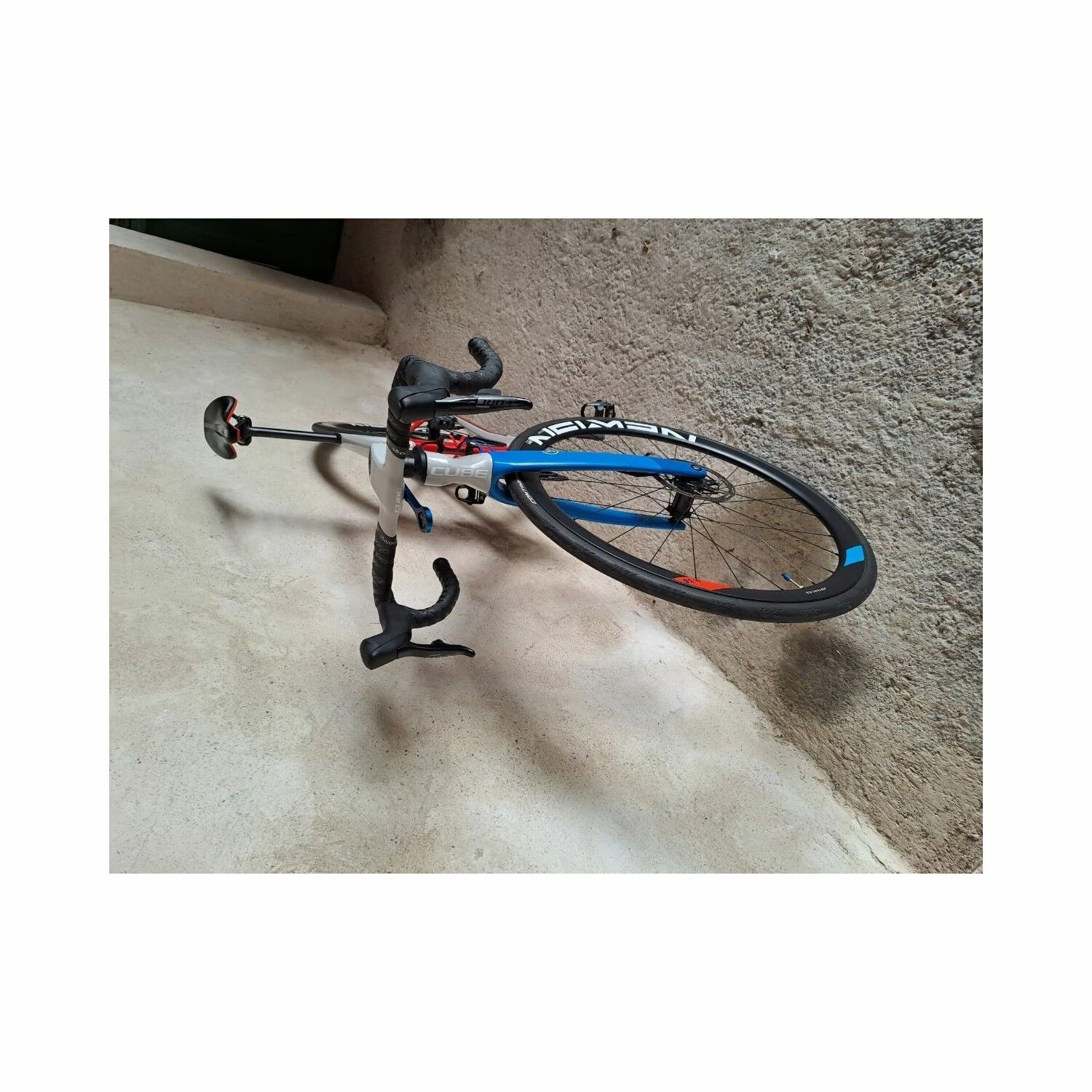 Vélo De Course Cube - 52 - 700c 4 Vélo De Course Cube - 52 - 700c – Image 2