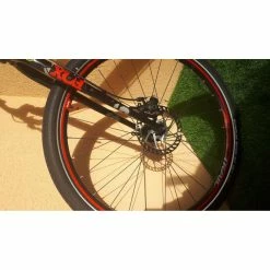 Vélo Urbain Rockrider -Accessoires auto pour vélo Boutique velo 275 single speed noir et rouge 3