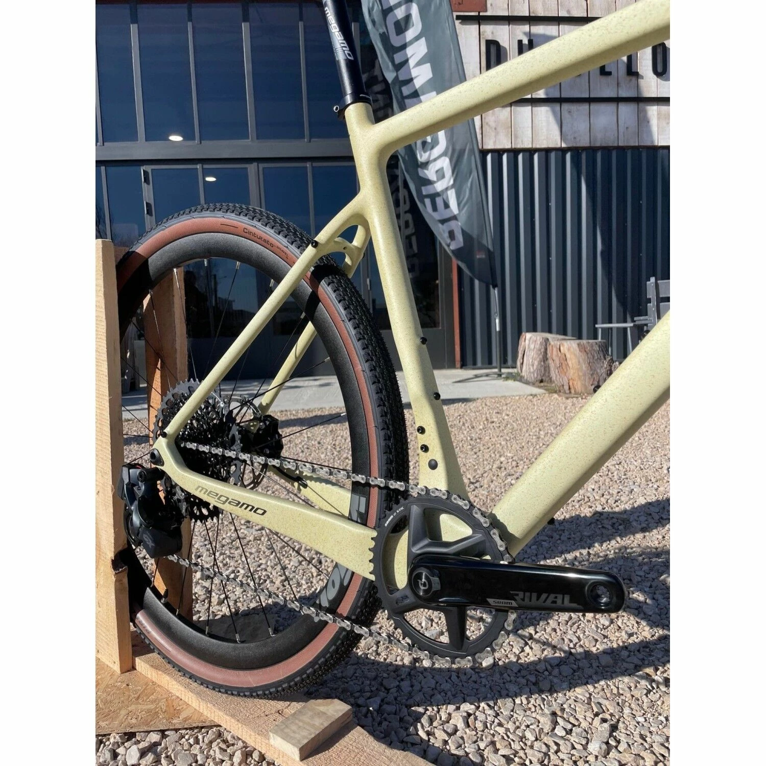 Vélo De Gravel Megamo - 54 4 Vélo De Gravel Megamo - 54 – Image 2