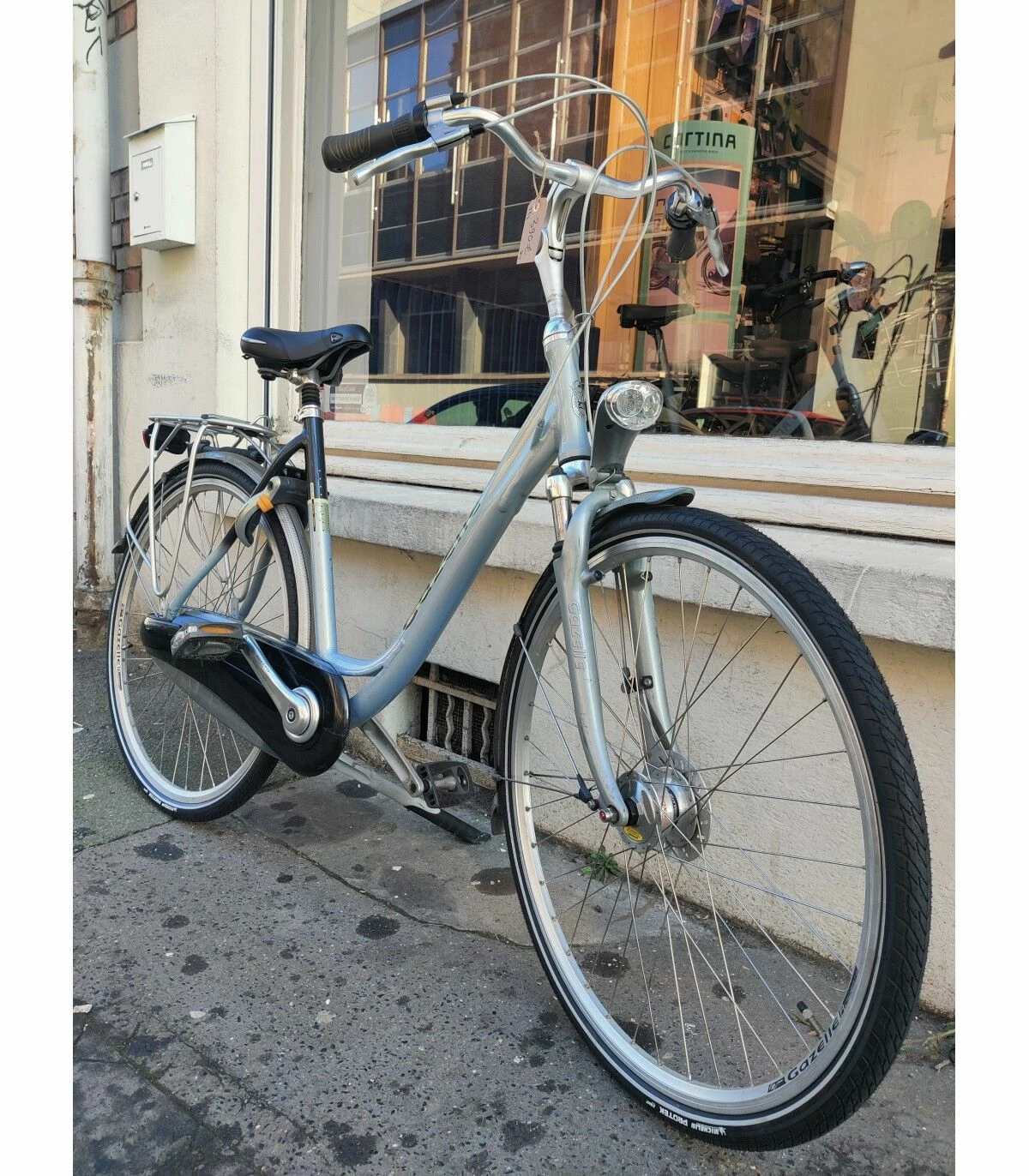 Vélo Hollandais Gazelle - M (53-55) 6 Vélo Hollandais Gazelle - M (53-55) – Image 4